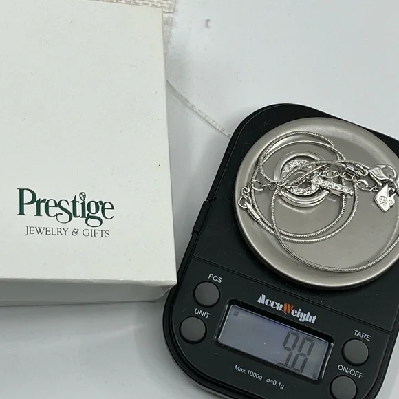 Swarovski Crystal Necklace 14-16" Adjustable with Original Box & Certificate - Picture 16 of 16